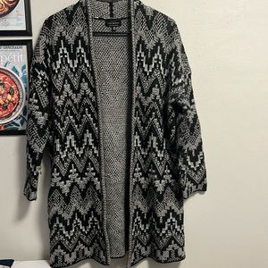 Lucky Brand- Wool Blend Open Front Cardigan (Grey & Black Aztec Pattern)